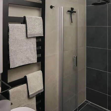 Bauhaus-eck 3*